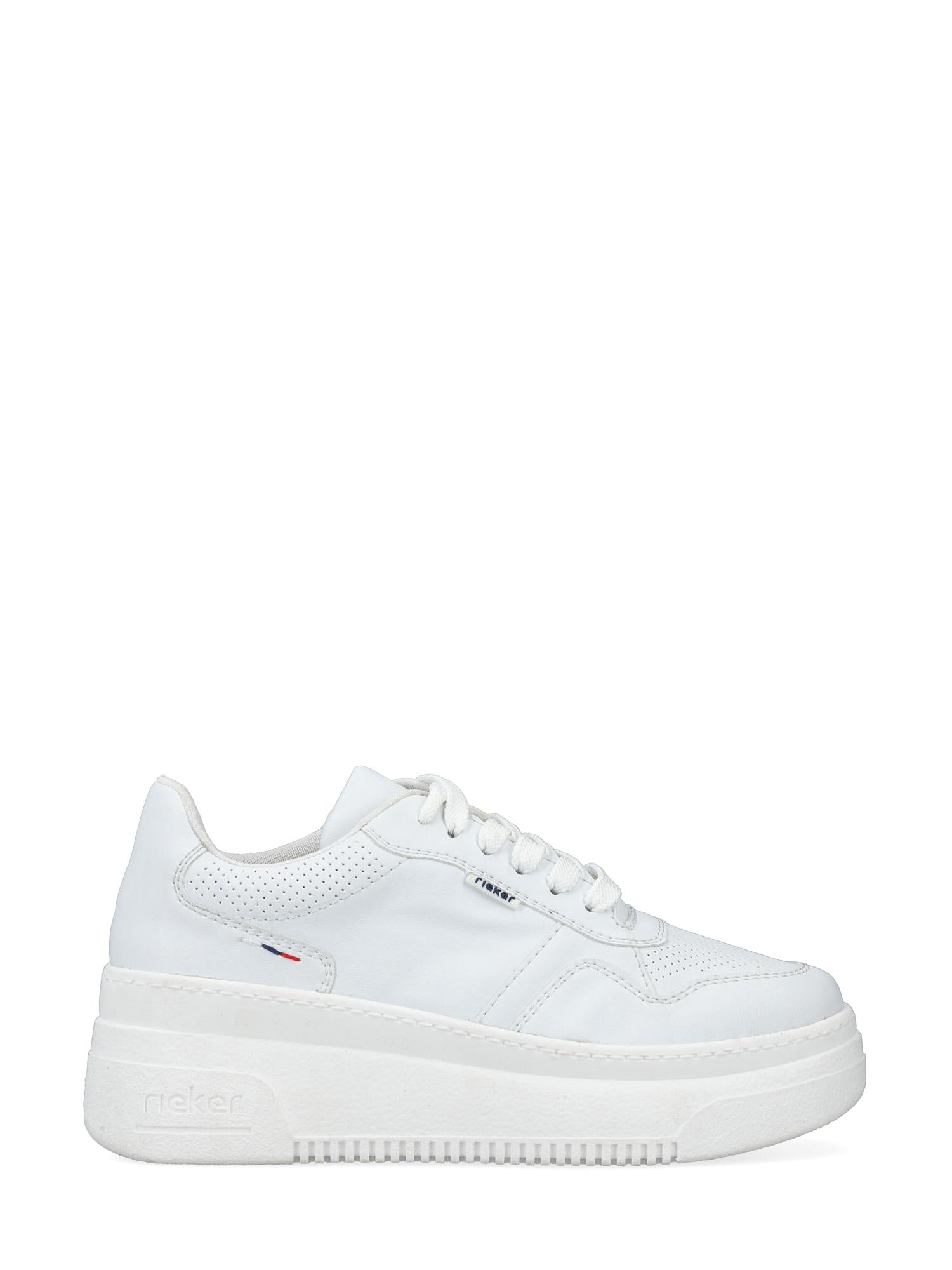 03280 Rieker Essential Comfort Sneakers fra Rieker Comfort & Style er hvite, lave joggesko med tykk såle, snøring foran, ankelperforering, diskret merkevarebygging og Antistress-teknologi som gir et sporty, minimalistisk utseende og maksimal komfort.