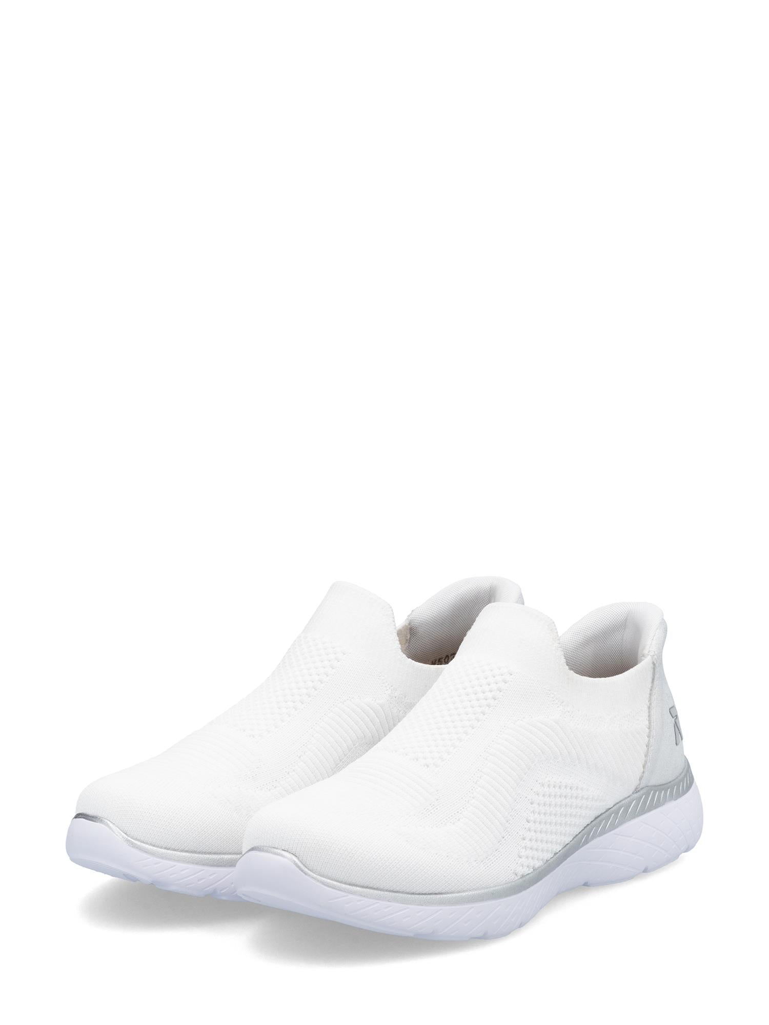 Rieker Sport 03238 Ready2Go Slip-on White damesneakers har teksturert, pustende overdel, et slip-on-design, hvite såler og en subtil sølvfarget aksent på hælen.