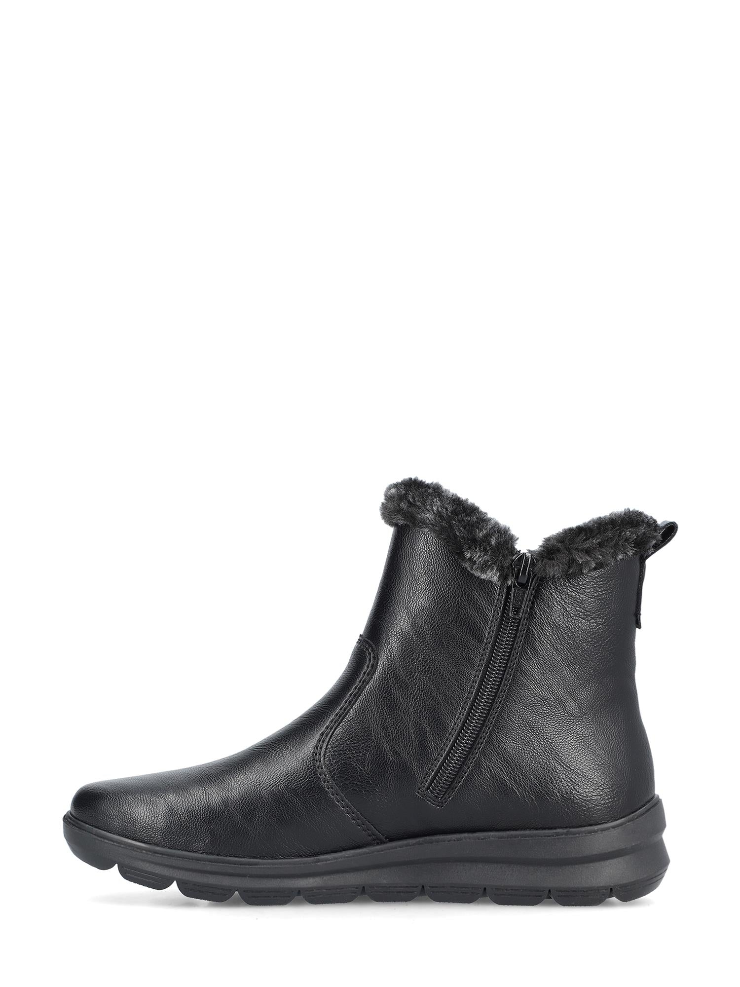 04829 Rieker Elastic Boots Varmfôret fra Rieker Comfort & Style har en svart profil, fôr i fuskepels, glidelås i siden og flat gummisåle - ideelle Chelsea-boots dame for vinterkomfort.
