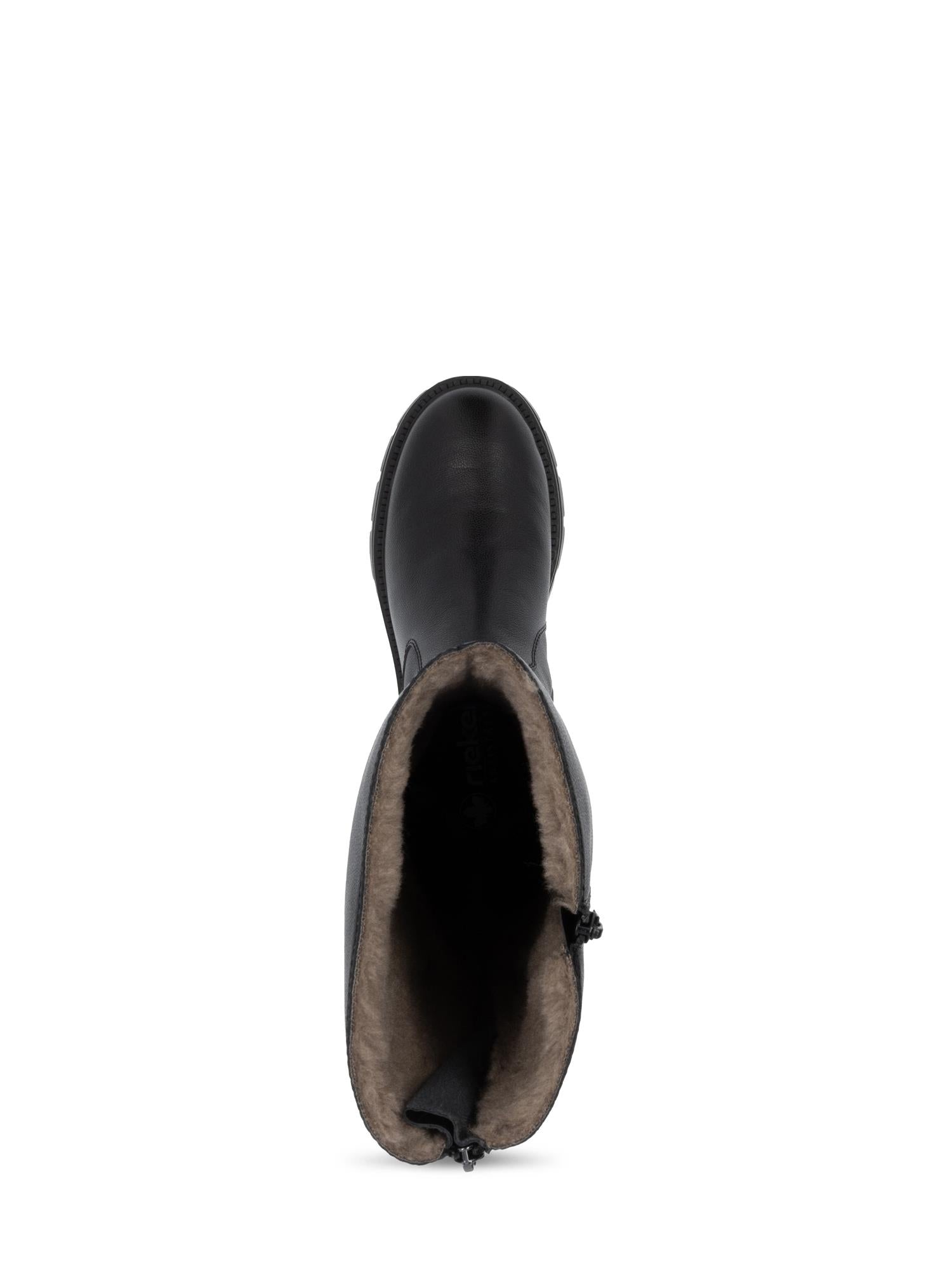 04944 Rieker Extra wide skinnstøvel fra Rieker Comfort & Style er vist ovenfra, med avrundet tå og plysjfôr i brun ullfôret, med støvelen sentrert mot en hvit bakgrunn.