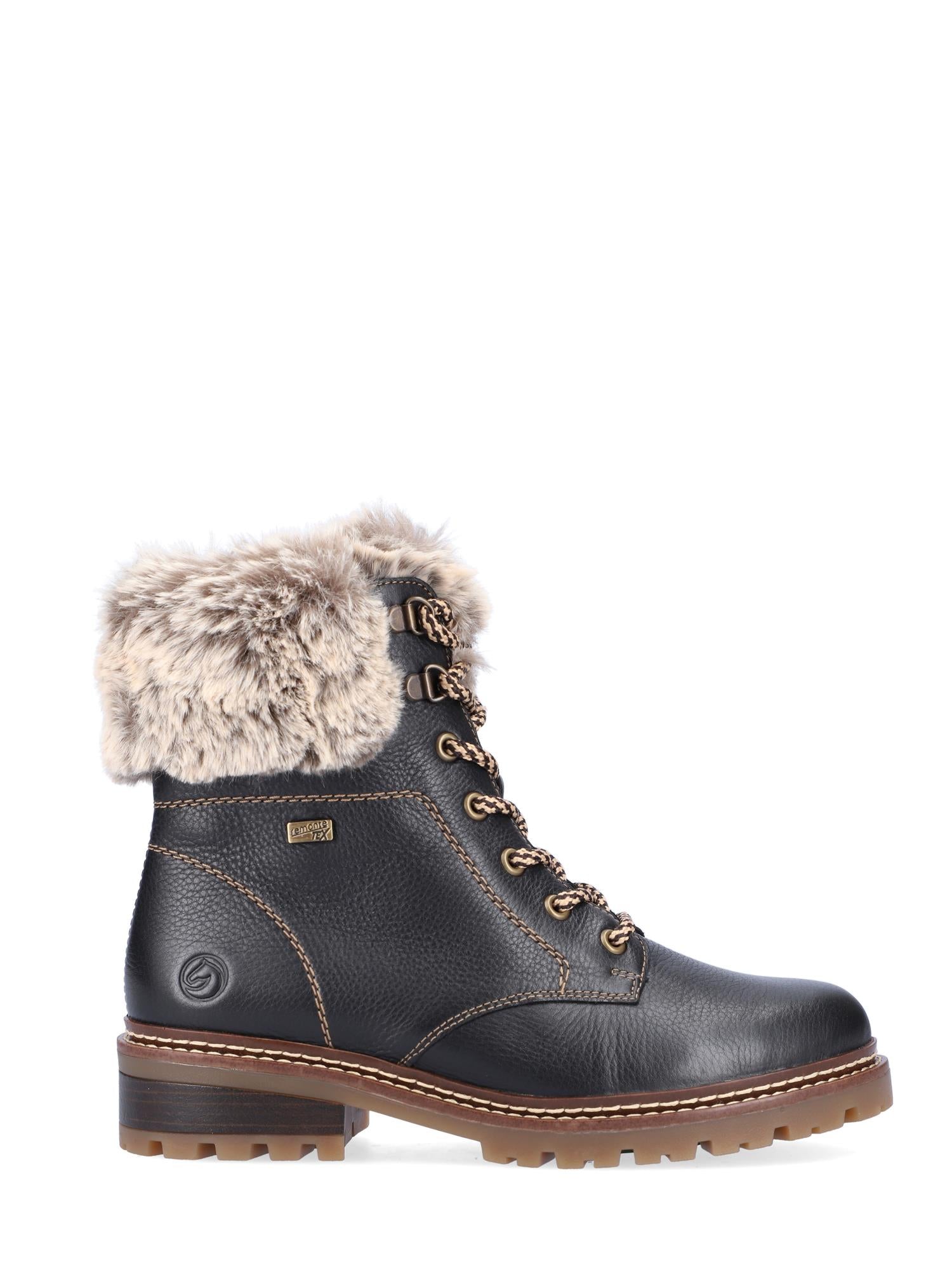Remonte 04794 vintersko i svart skinn med snøring foran, tykk Fiber-Grip-såle, brune sømmer og brun ullbesetning. Metallhullhullene gir stil og funksjon til disse vanntette vinterskoene i skinn.