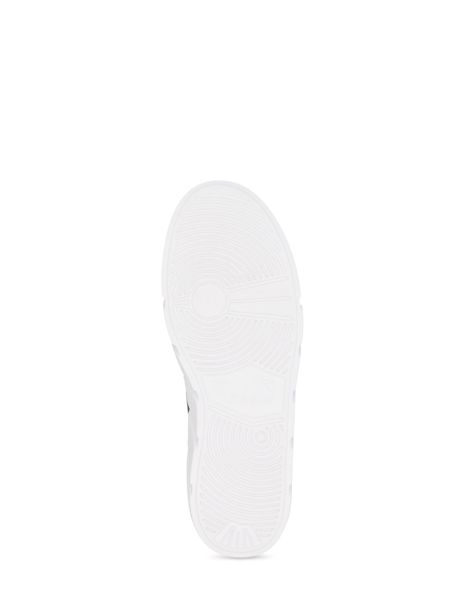 Bildet viser bunnbildet av 03558 Rieker Active Platform Leather fra Rieker Sport, med fremheving av den hvite sålen med sirkulære grepmønstre og teksturerte detaljer for grep, pluss Antistress-teknologi for komfort og stabilitet. Bakgrunnen er vanlig hvit.