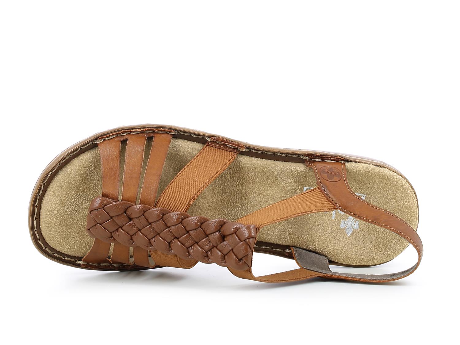 04003 Rieker Bohemer Sandal fra Rieker Comfort & Style, en damesandal i beige skinn med flettede remmer og en beige, polstret innersåle for optimal komfort og støtte.