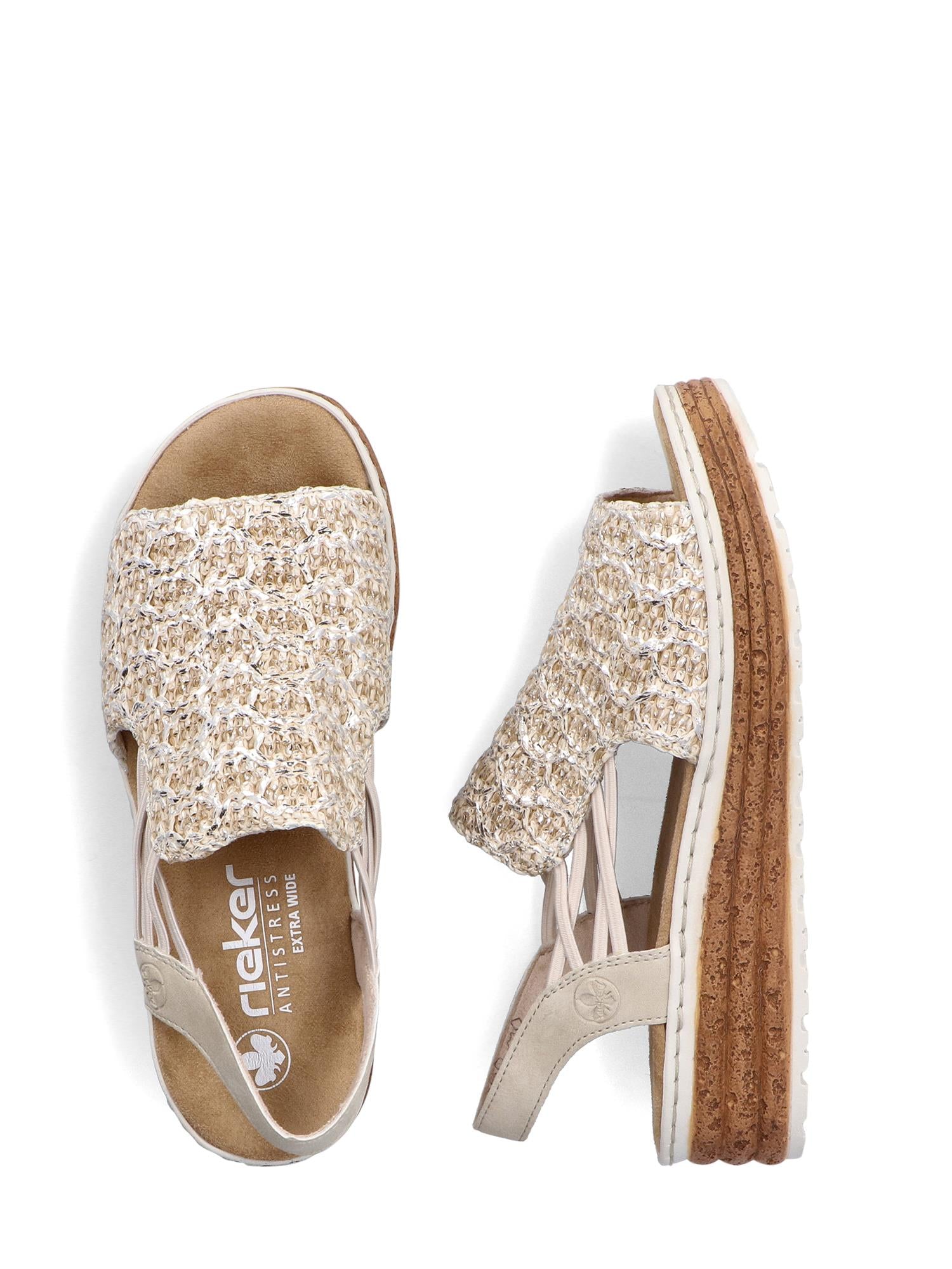 02991 Rieker Lumea Sandal fra Rieker Comfort & Style har beige kile, strukturert vevd overdel, åpne tær, såle med korkmønster, elastiske stropper i siden, Antistress-teknologi for komfort og Rieker-logo på innersålen.