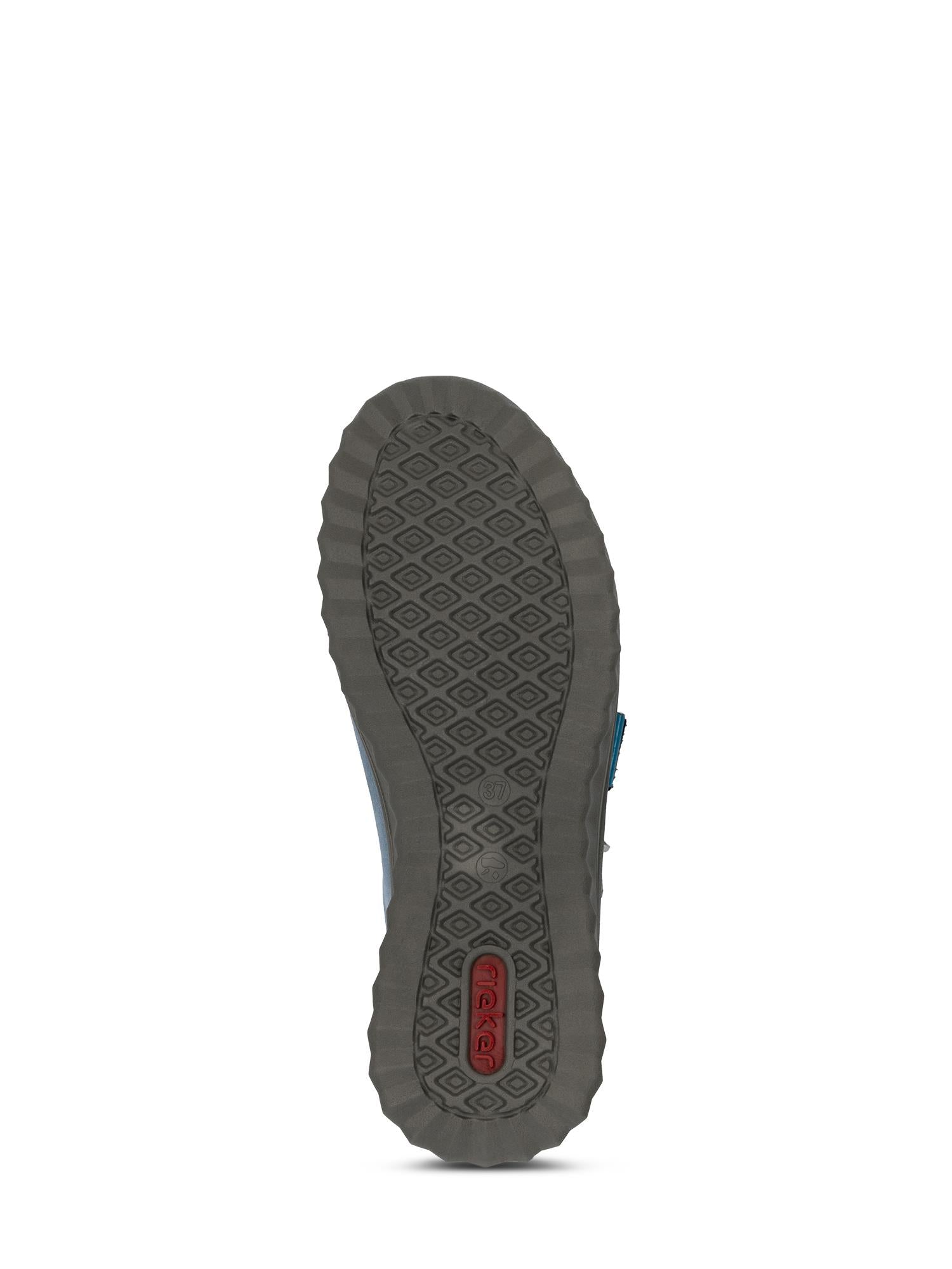 Bildet viser sålen på 02975 Rieker AquaFlex Leather Sneakers fra Rieker Comfort & Style, med en teksturert, diamantmønstret grå gummisåle med Antistress-teknologi og et lite rødt rektangel nær hælen.