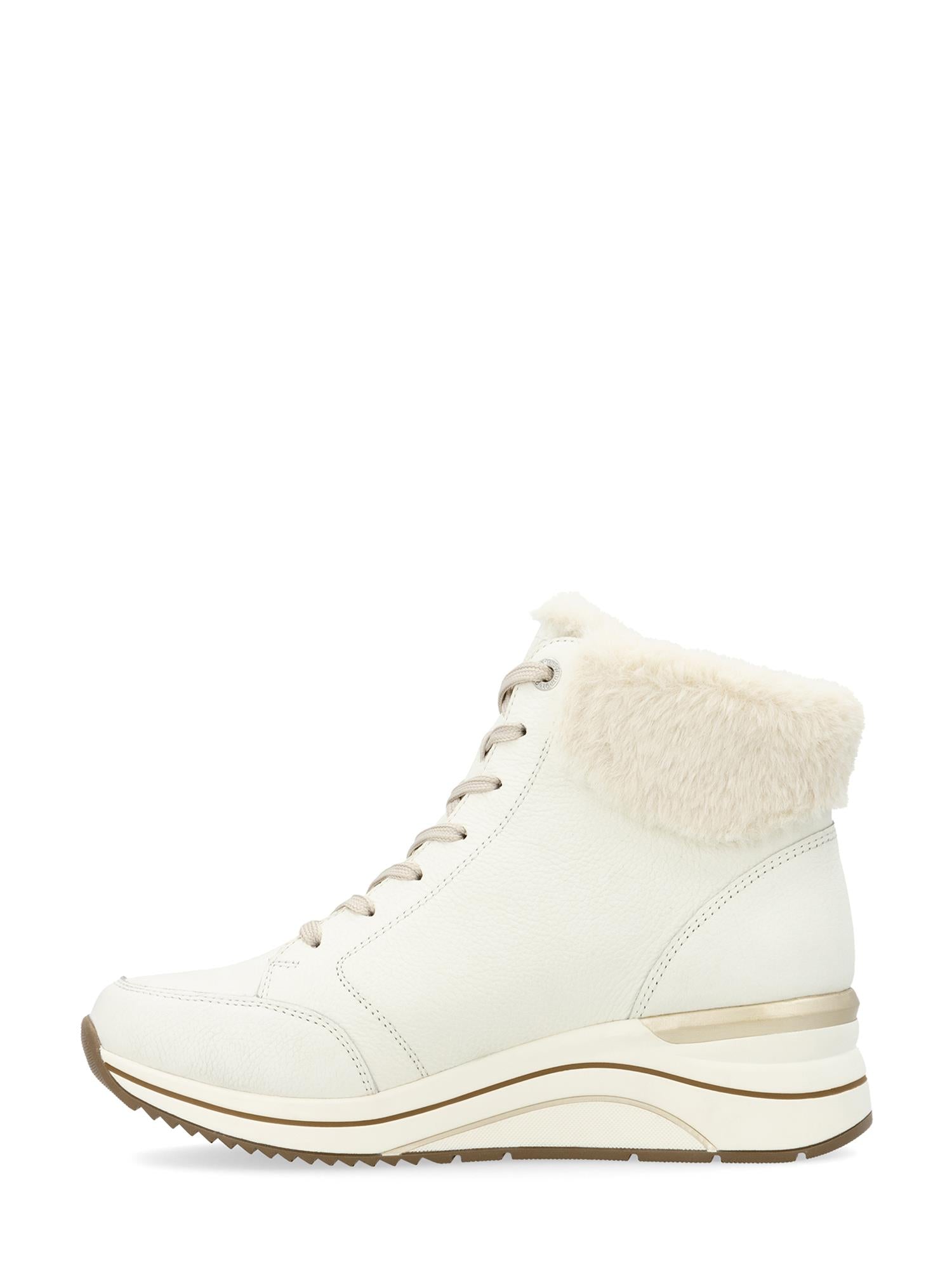 Et sidebilde av den offwhite Remonte 05003 Leather Sheep Wool Rieker-Tex-joggeskoen har lisser, saueullskant ved ankelen, en strukturert såle og subtile gullaksenter på mellomsålen og hælen.