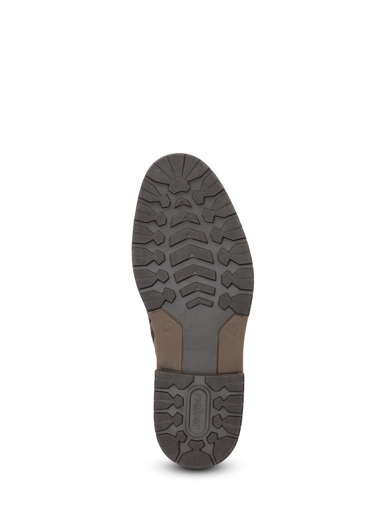 Bildet viser sålen på 04887 Rieker Classic Leather Boots Brown fra Rieker Comfort & Style, som har en mørkegrå såle med brune detaljer, en robust slitebane som gir godt grep, og merkevarebygging i nærheten av fotbuen og hælen.