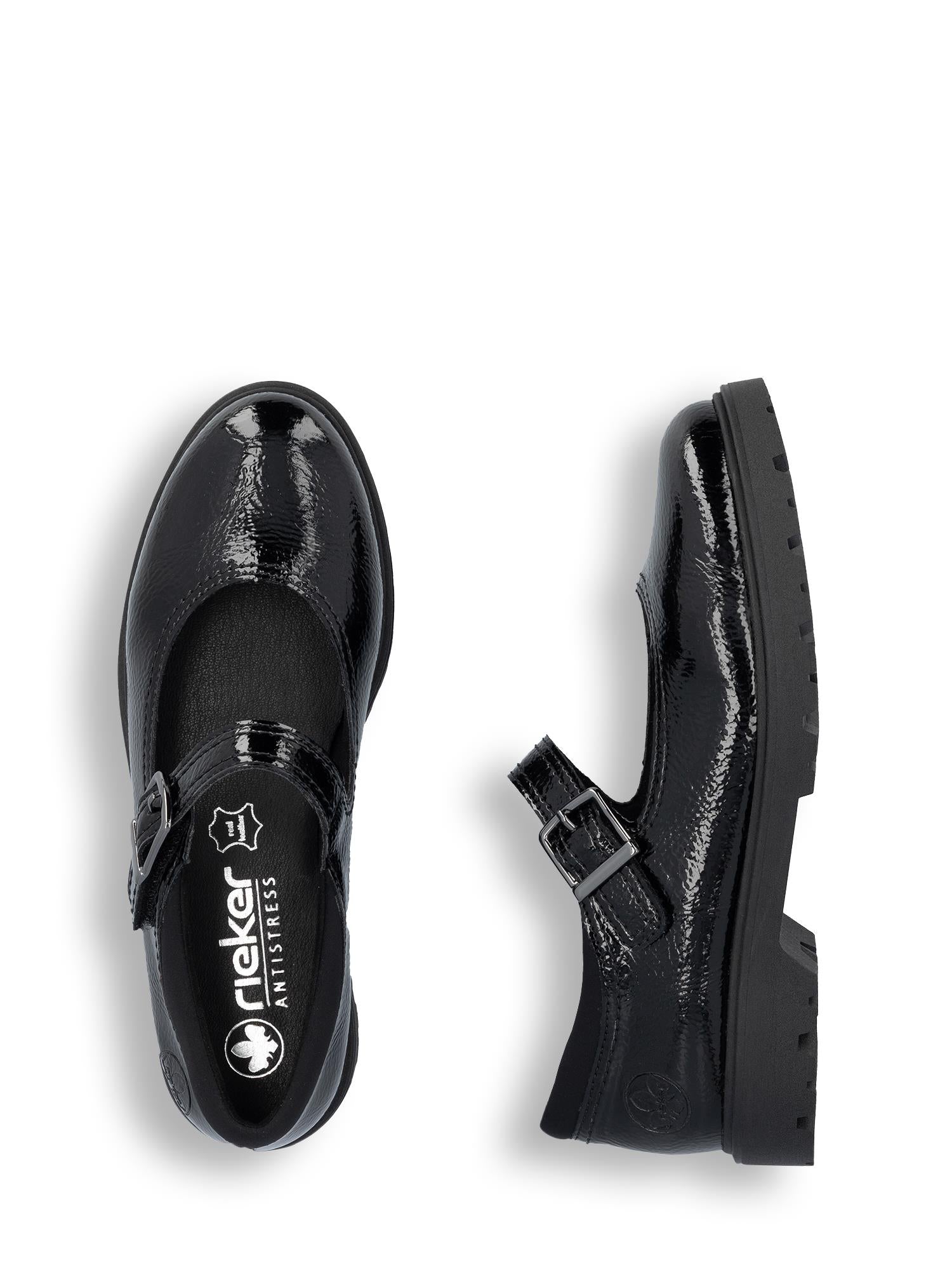 Et par svarte, blanke 04289 Rieker Mary Jane Sko fra Rieker Comfort & Style med spenneremmer, vist ovenfra og fra siden på en hvit bakgrunn. Innersålen har Rieker-logoen, perfekt til enhver svart damesko-kolleksjon.