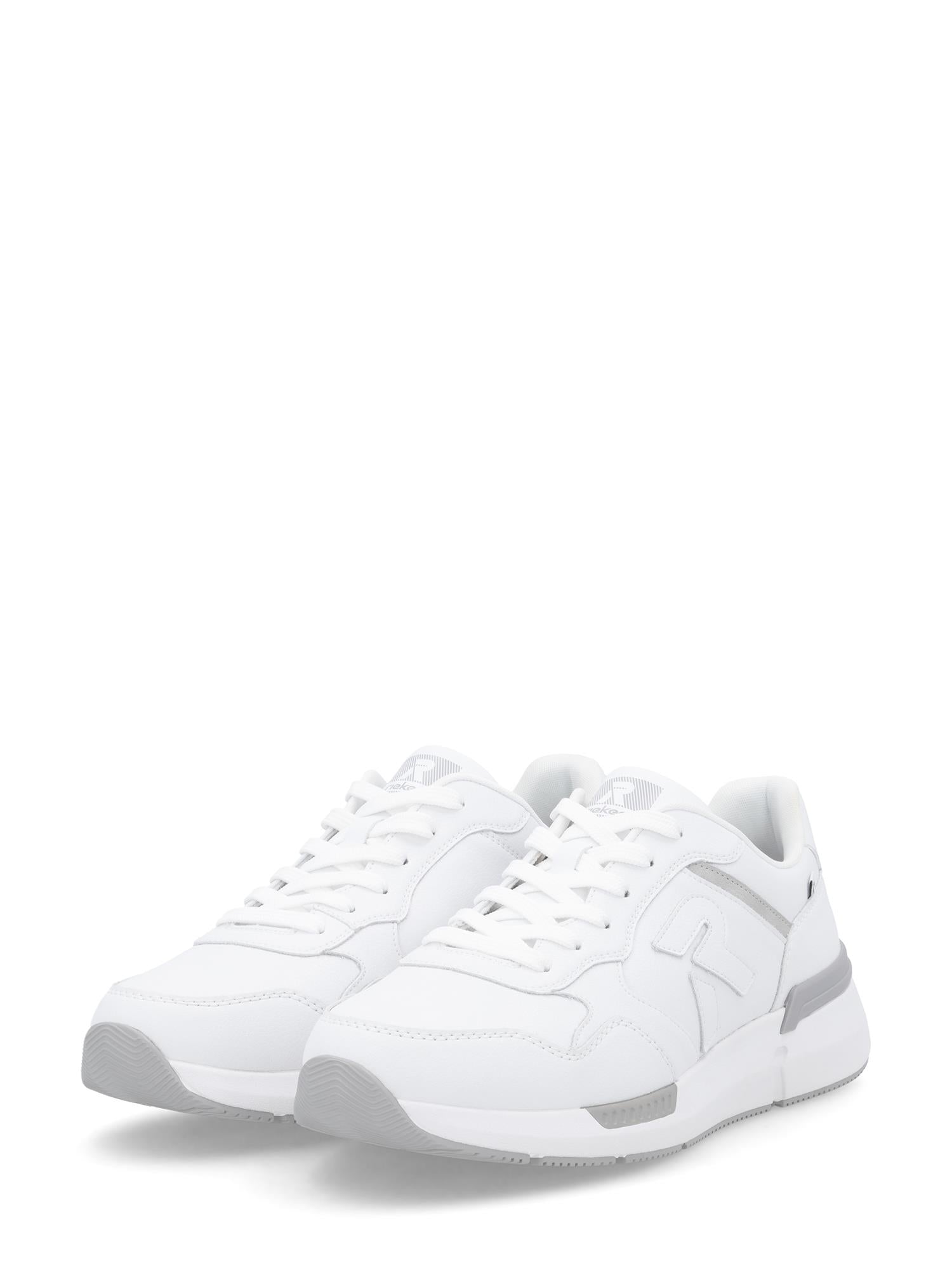 03316 Rieker Classic Sport Leather herresko fra Rieker Sport har hvite lisser, lysegrå aksenter på sålene og sidene, og et minimalistisk design, vist på en hvit bakgrunn.