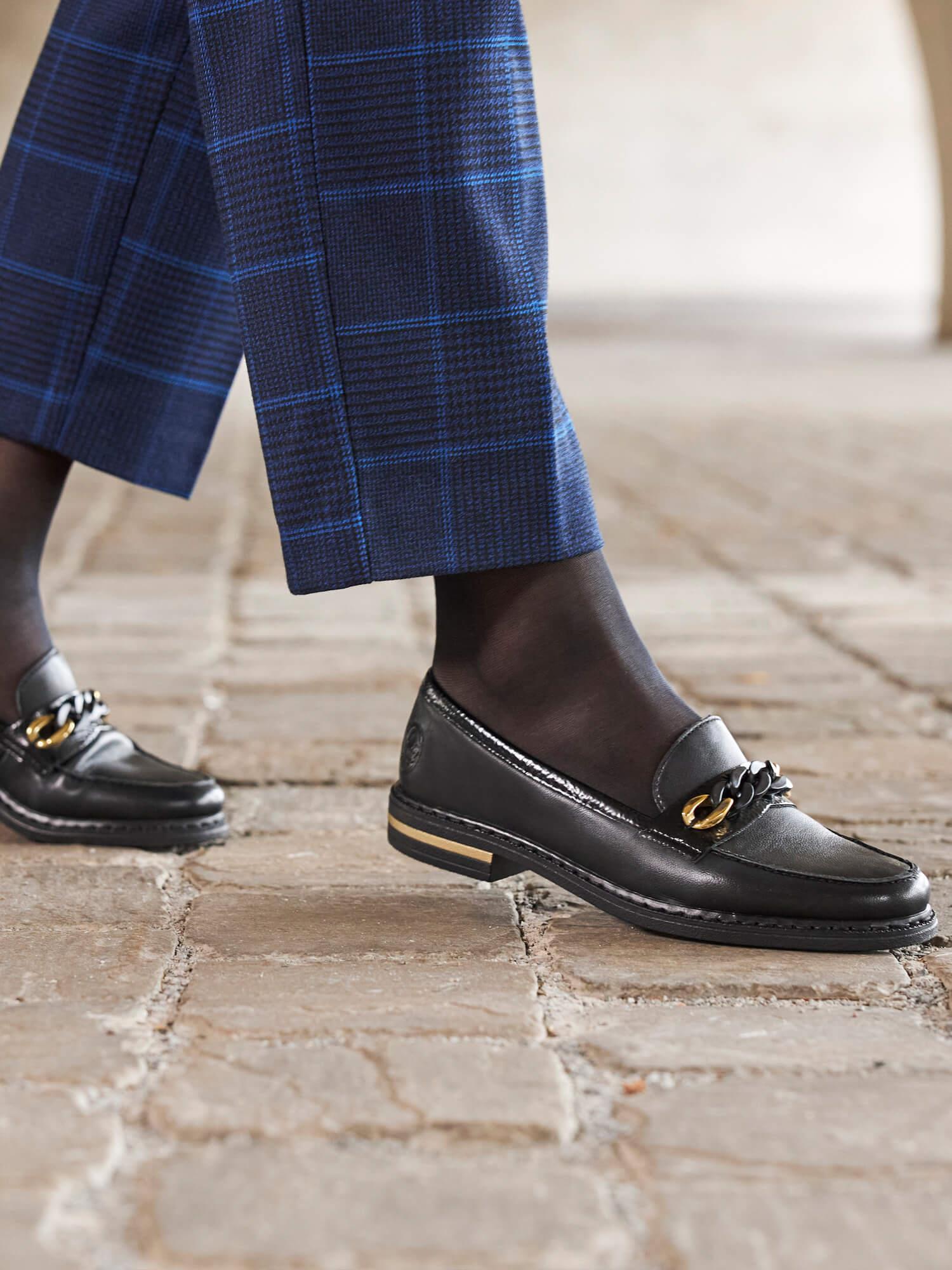04375 Rieker Golden Chain Loafer