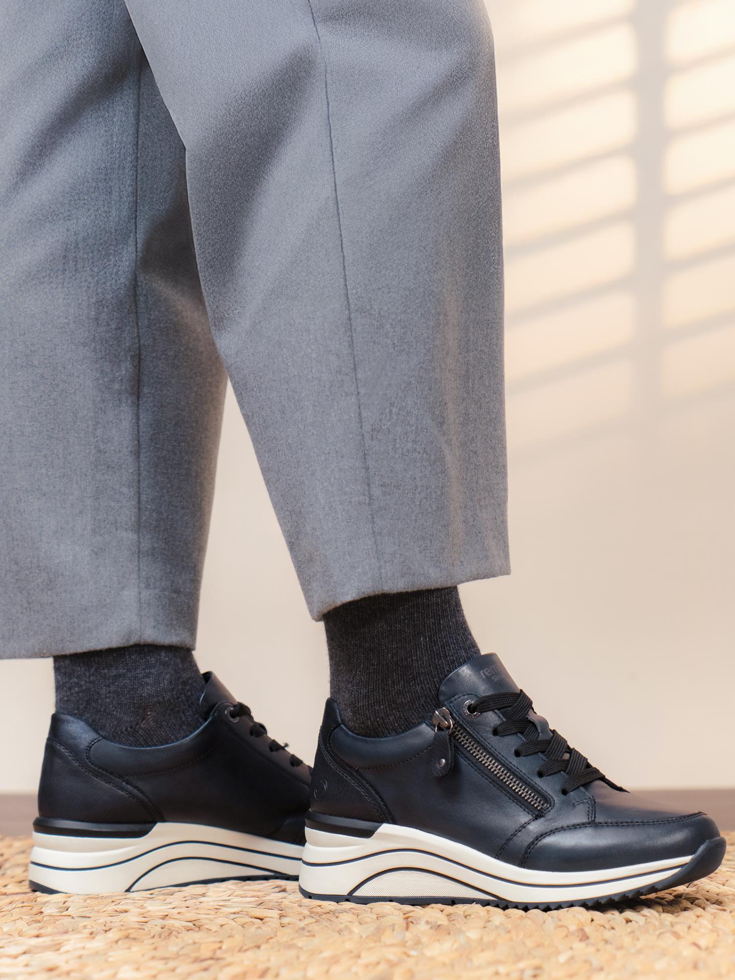 04555 Remonte Alvra Navy Leather Sneaker